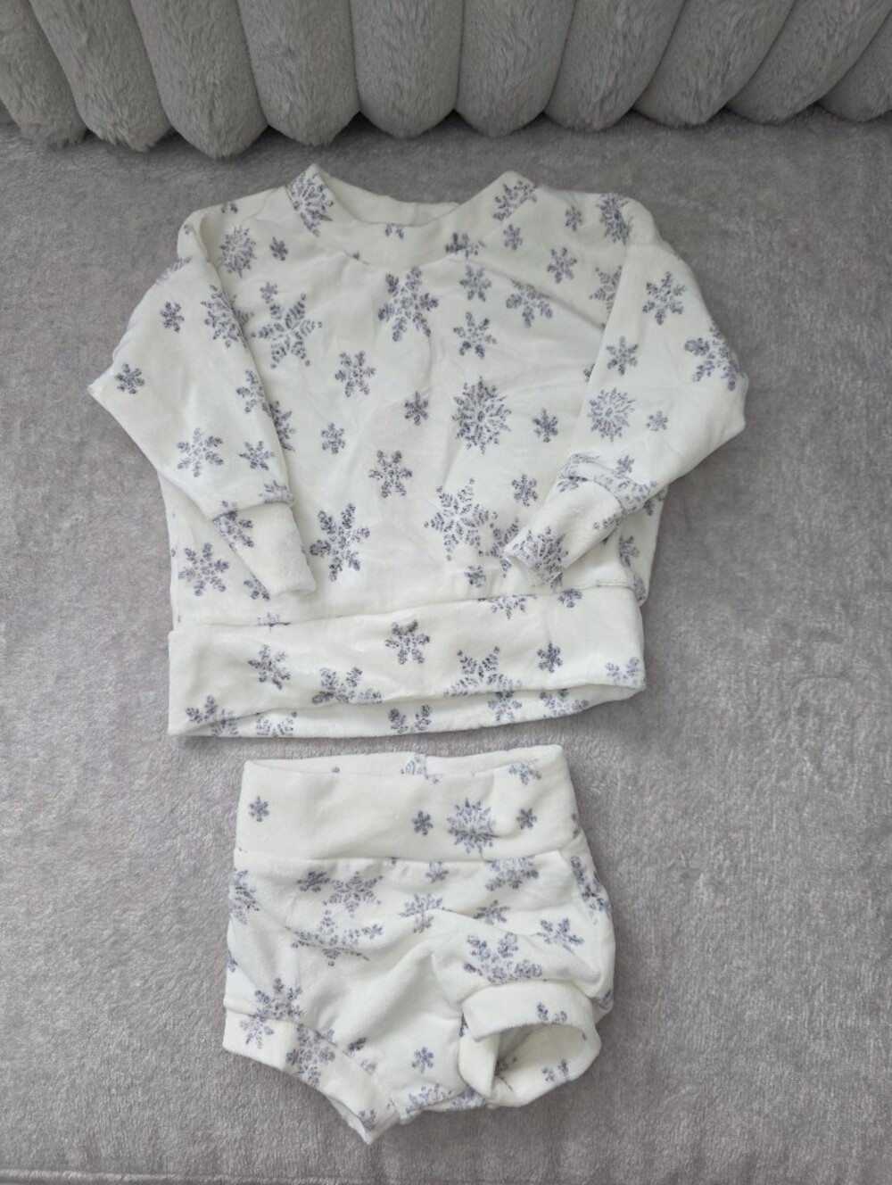 Handmade Baby Snowflake Set - Picture 1 of 6